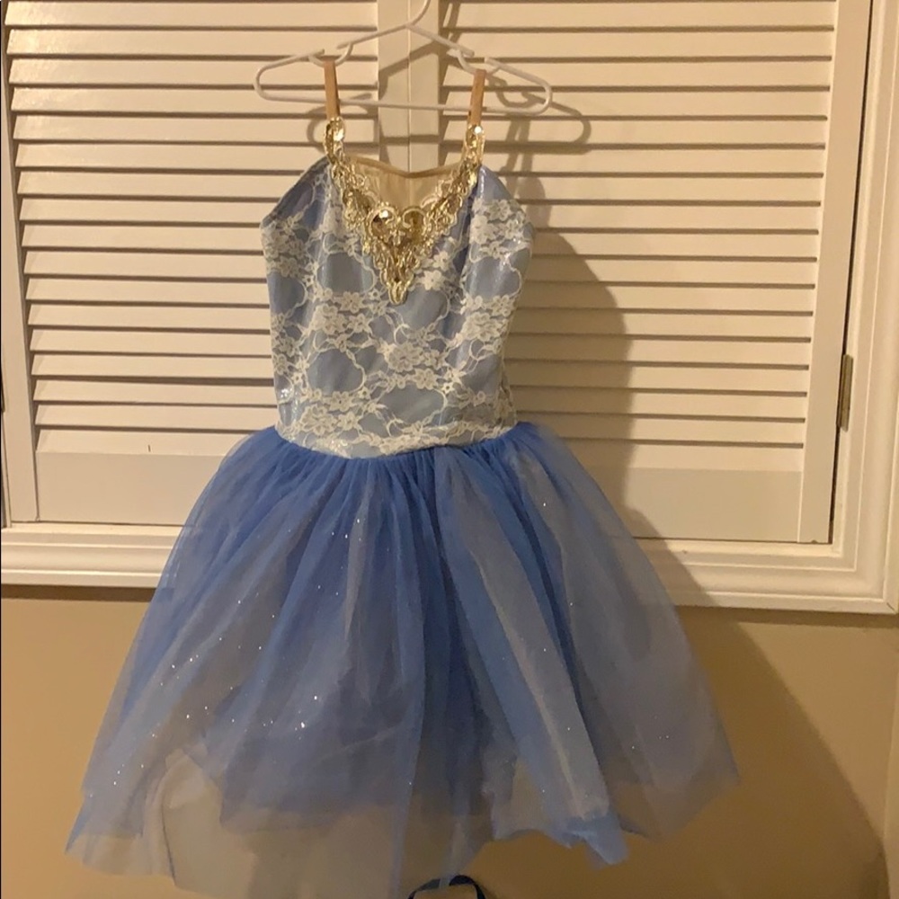 Child’s medium ballet costume.